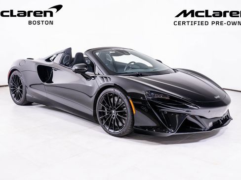 Used 2025 McLaren Artura Spider image 9