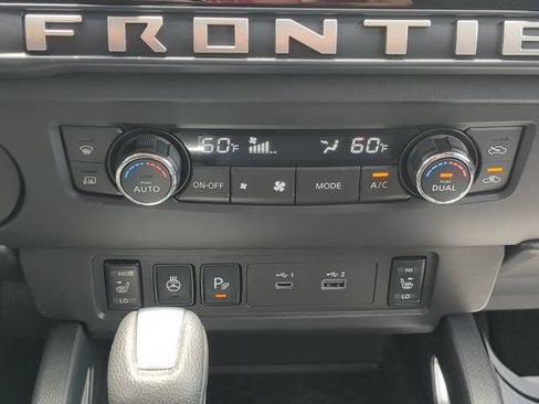 Certified 2025 Nissan Frontier SV w/ SV Convenience Package RWD image 23