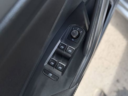 Used 2024 Volkswagen Jetta SE FWD image 20