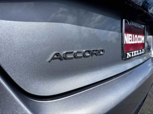 Used 2024 Honda Accord Sport image 11