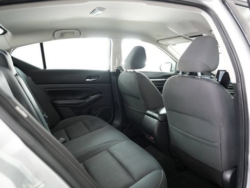 Used 2021 Nissan Altima 2.5 SV FWD image 35