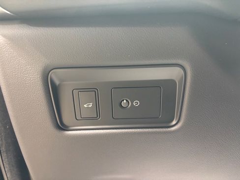 New 2026 Jaguar F-PACE R-Dynamic S image 21