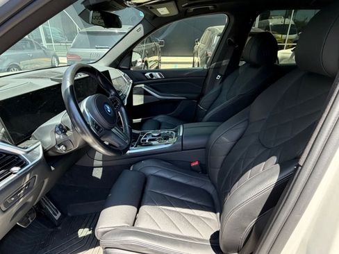 Used 2024 BMW X5 xDrive50e w/ M Sport Package AWD/4WD image 6