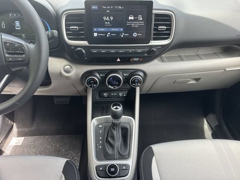 New 2026 Hyundai Venue SEL FWD image 27