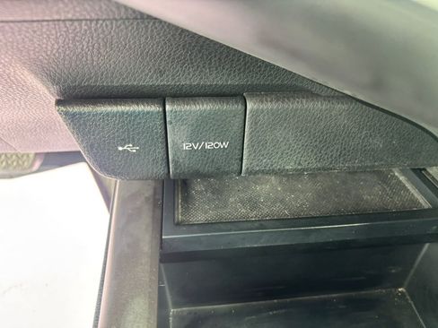 Used 2021 Toyota Camry LE FWD image 28