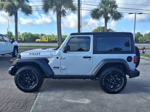 Used 2023 Jeep Wrangler Sport AWD/4WD image 9