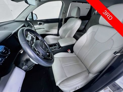 Certified 2023 Kia Sorento SX Prestige w/ Panoramic Sunroof Package AWD/4WD image 23