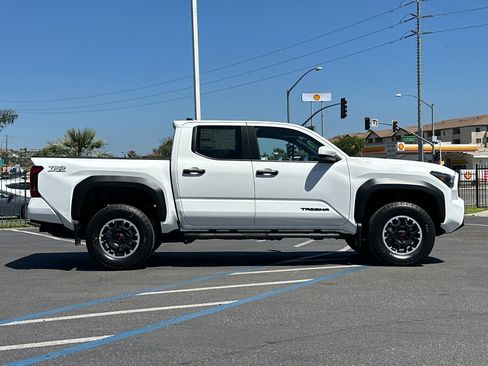 New 2026 Toyota Tacoma TRD Off-Road image 6