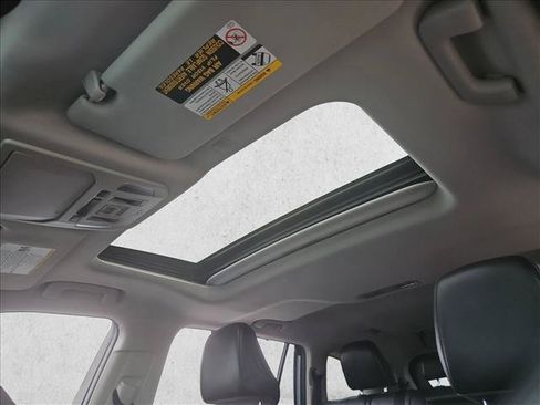 Used 2020 Toyota Highlander Limited AWD/4WD image 22