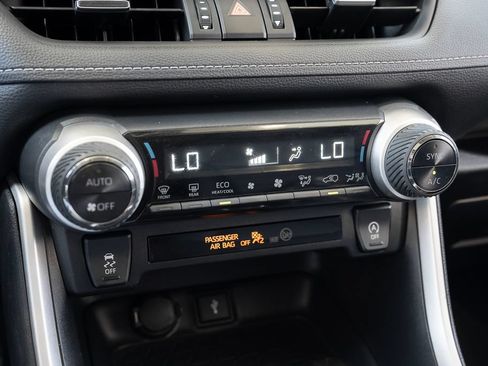 Used 2022 Toyota RAV4 XLE Premium FWD image 34