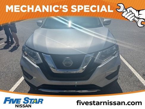 Used 2019 Nissan Rogue S w/ Special Edition Package FWD image 2