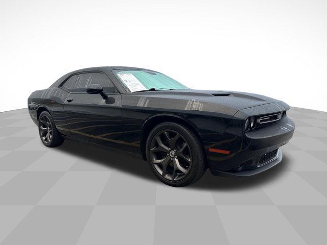 Used 2018 Dodge Challenger SXT Plus RWD image 3