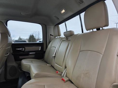 Used 2018 RAM 1500 Laramie image 17