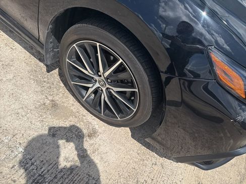 Used 2024 Toyota Camry SE FWD image 9