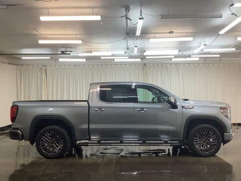 Used 2025 GMC Sierra 1500 Denali AWD/4WD image 4