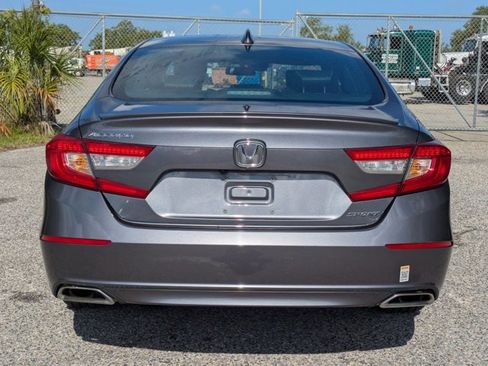 Used 2018 Honda Accord Sport image 7