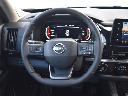 New 2026 Nissan Pathfinder Platinum FWD image 37
