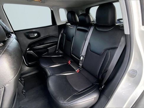 Used 2020 Jeep Compass Altitude image 28