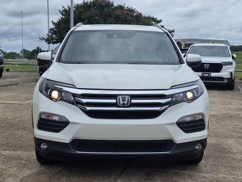 Used 2017 Honda Pilot Touring image 2