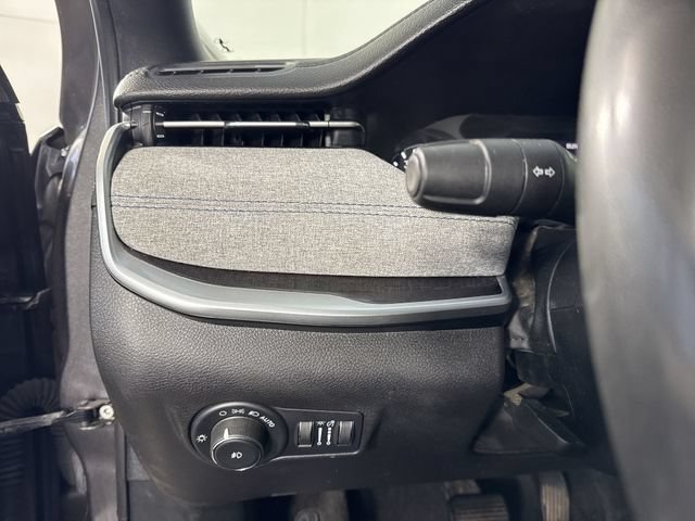 Used 2023 Jeep Compass Latitude w/ Sun and Sound Group AWD/4WD image 14