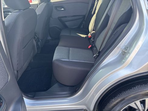 Used 2021 Nissan Rogue SV image 24