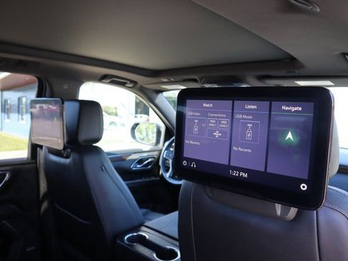 Used 2021 Chevrolet Suburban High Country w/ Premium Package image 15