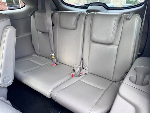 Used 2017 Toyota Highlander XLE FWD image 18