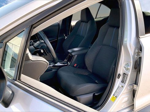 Used 2020 Toyota Corolla SE image 23