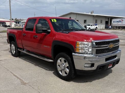 Used 2013 Chevrolet Silverado 2500 LT w/ Interior Plus Package AWD/4WD image 2
