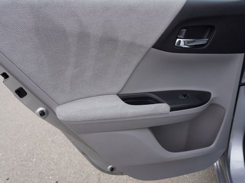 Used 2013 Honda Accord LX image 10