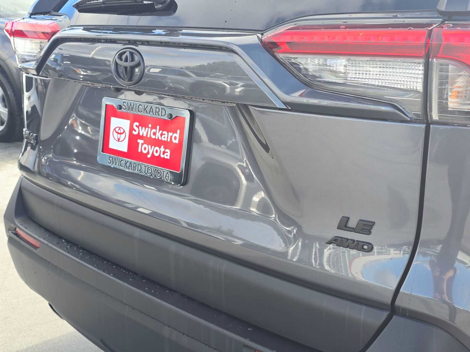 Used 2024 Toyota RAV4 LE AWD/4WD image 13