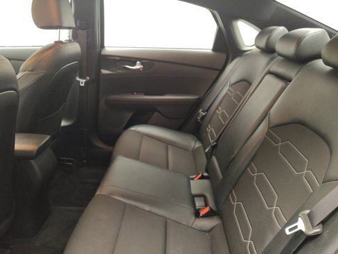 Used 2021 Kia Forte GT-Line image 18