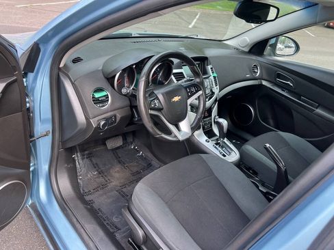 Used 2011 Chevrolet Cruze Eco FWD image 10