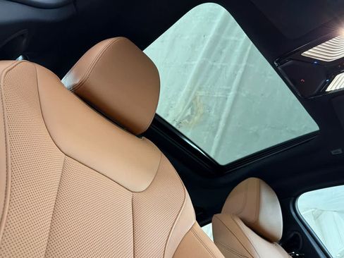 Used 2025 BMW i4 xDrive40i w/ Premium Package image 16