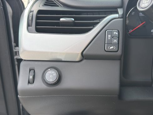 Used 2019 Chevrolet Tahoe Premier RWD image 13