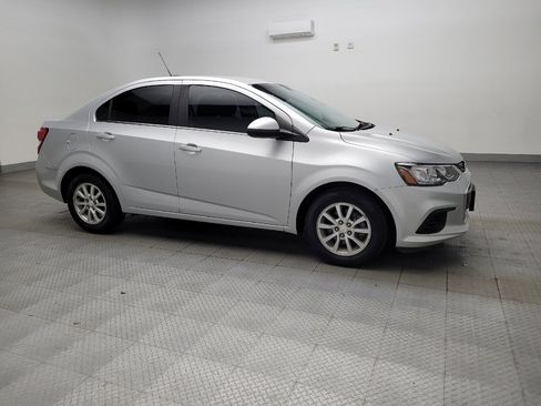 Used 2019 Chevrolet Sonic LT w/ Convenience Package image 11