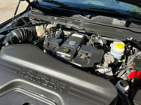 Used 2024 RAM 3500 Tradesman w/ Chrome Appearance Group image 13