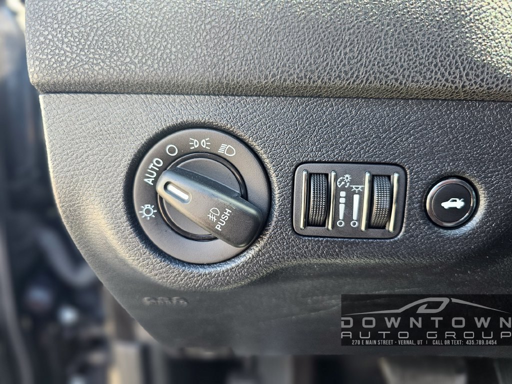Used 2017 Dodge Charger SXT w/ AWD Plus Group image 18