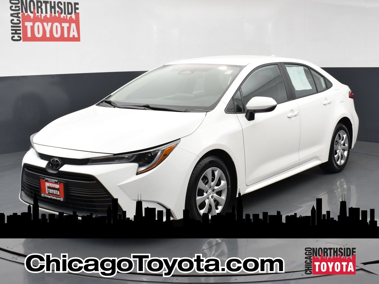 Used 2025 Toyota Corolla LE FWD image 1