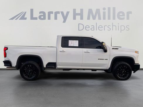 Used 2025 Chevrolet Silverado 2500 LTZ w/ Trail Boss Package image 7