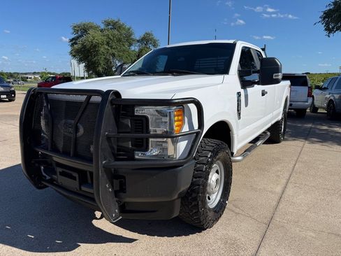 Used 2017 Ford F250 XL w/ Power Equipment Group AWD/4WD image 3