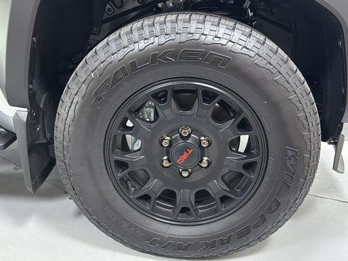 Used 2025 Toyota 4Runner TRD Off-Road Premium image 24