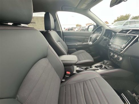 New 2026 Mitsubishi Outlander Sport SE image 19