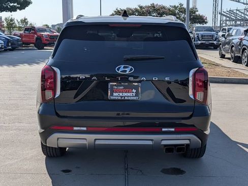 Used 2023 Hyundai Palisade Limited w/ Cargo Package FWD image 7
