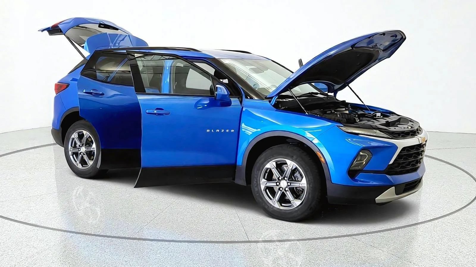 Used 2024 Chevrolet Blazer LT w/ Convenience Package FWD image 11
