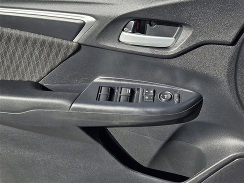 Used 2019 Honda Fit EX image 17