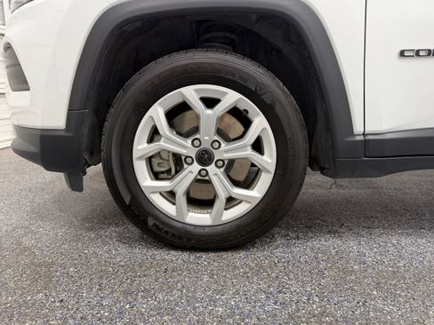 Used 2025 Jeep Compass Sport AWD/4WD image 11