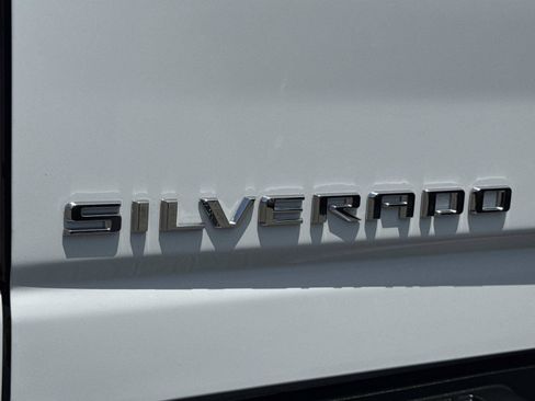 Used 2024 Chevrolet Silverado 2500 LTZ w/ LTZ Convenience Package AWD/4WD image 30