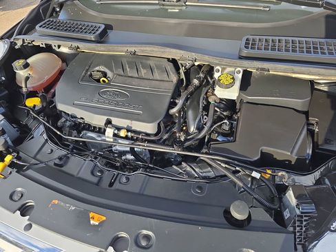 Used 2018 Ford Escape SEL image 36