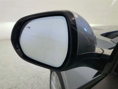 Used 2024 Buick Envista Avenir image 23